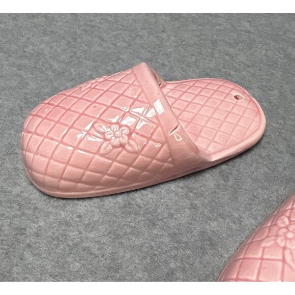 Vintage Pink Ceramic Slipper Wall Planters with Floral Quilt Pattern Hanging Pai - Picture 7 of 9